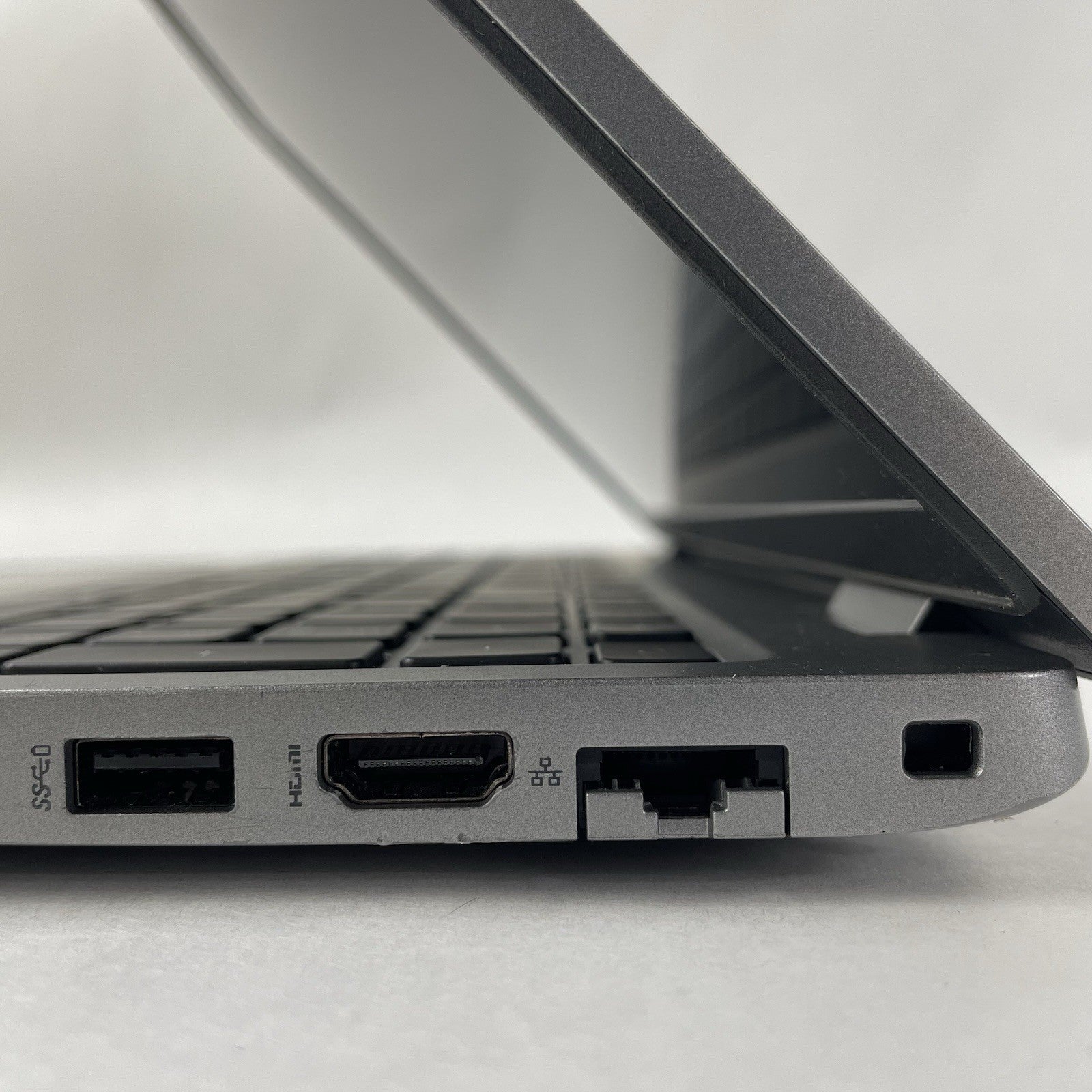 Dell Latitude 5520 15.6" i5-1135G7 2.40 GHz 8 GB RAM No SSD/OS/AC/Battery - READ6