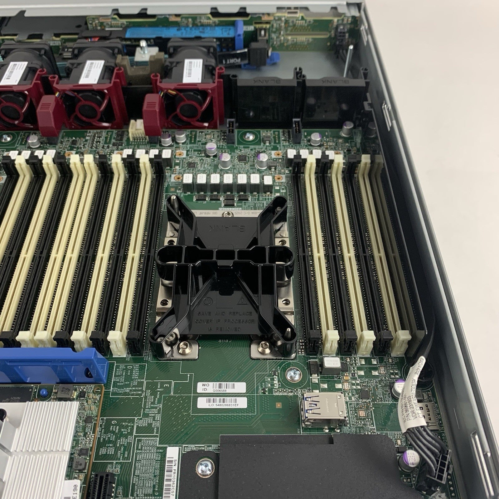 HP Proliant DL360 Gen10 Server 1x Silver 4208 2.1 GHz 16 GB Ram No OS No HDD17