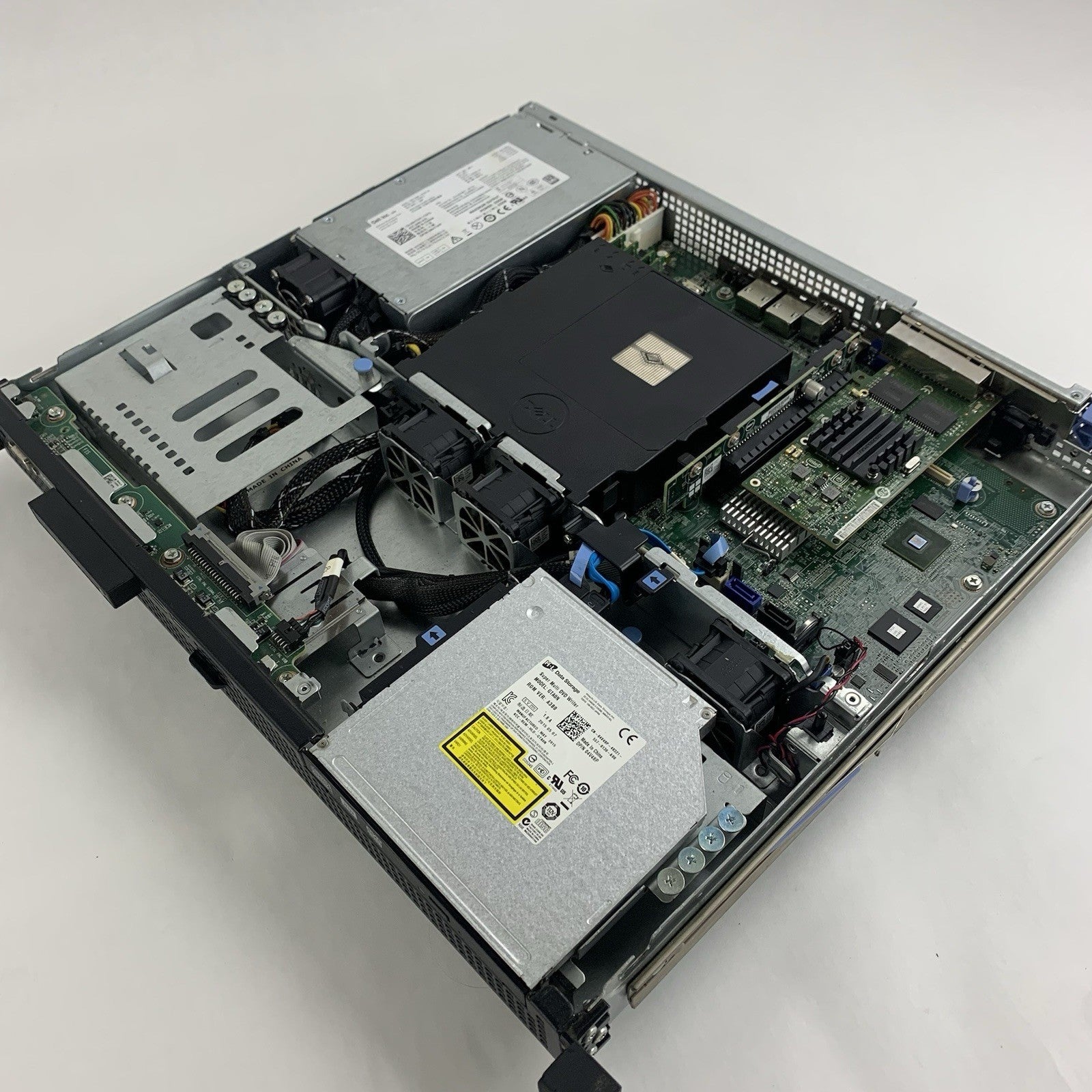 Dell PowerEdge R220 Server 1x Intel i3-1220v3 3.1 GHz 16 GB Ram No HDD No OS9