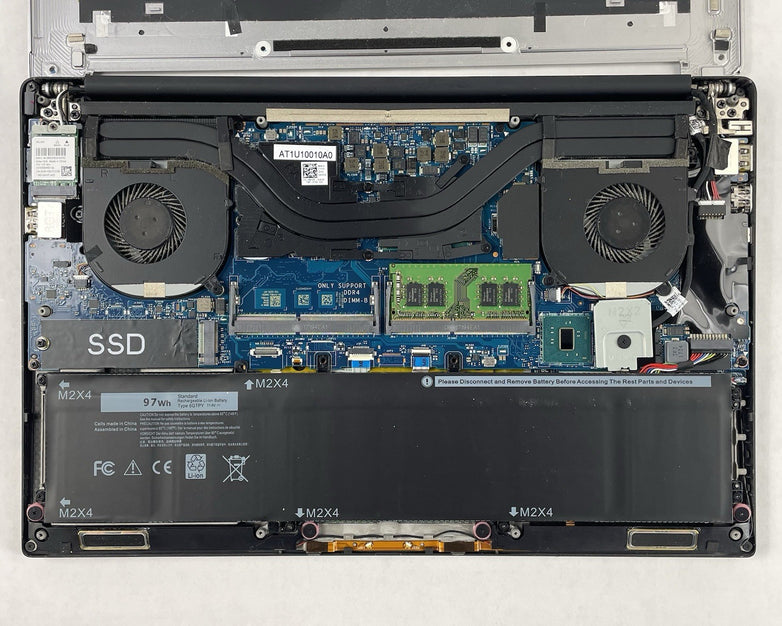 Dell XPS 15 9560 15.6" i7-7700HQ 2.80 GHz 8 GB RAM No SSD/OS/AC