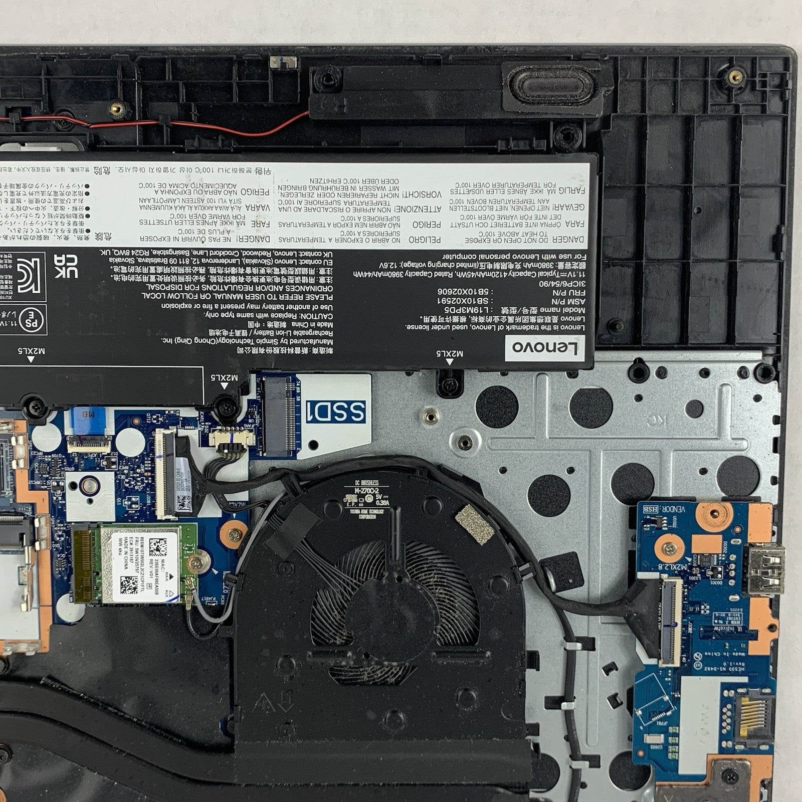 Lenovo ThinkPad E15 Gen 3 15.6" Ryzen 5 5500U 2.1 GHz 8 GB RAM No OS/HDD/AC Dent19