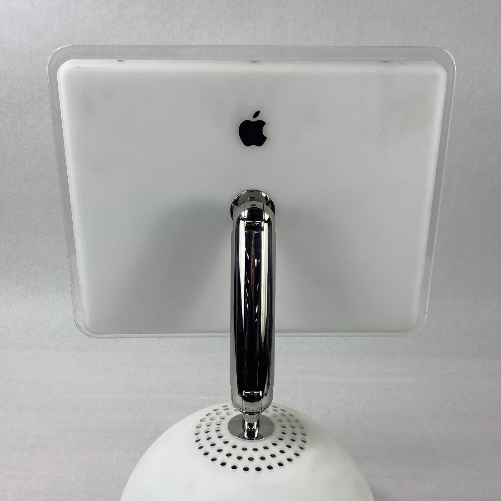 Apple M6498 iMac G4 / 800 15" 2002 PowerPC G4 2.10 GHz 768 MB RAM No HDD No OS