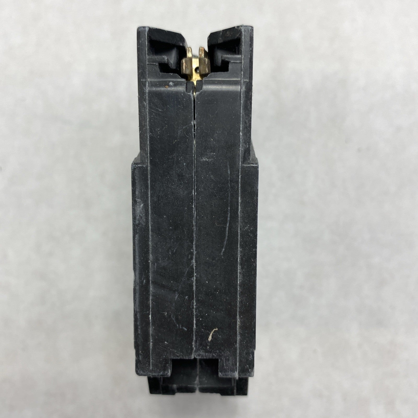 General Electric Model C THQL1120 20A Plug In Circuit Breaker Box Of 109