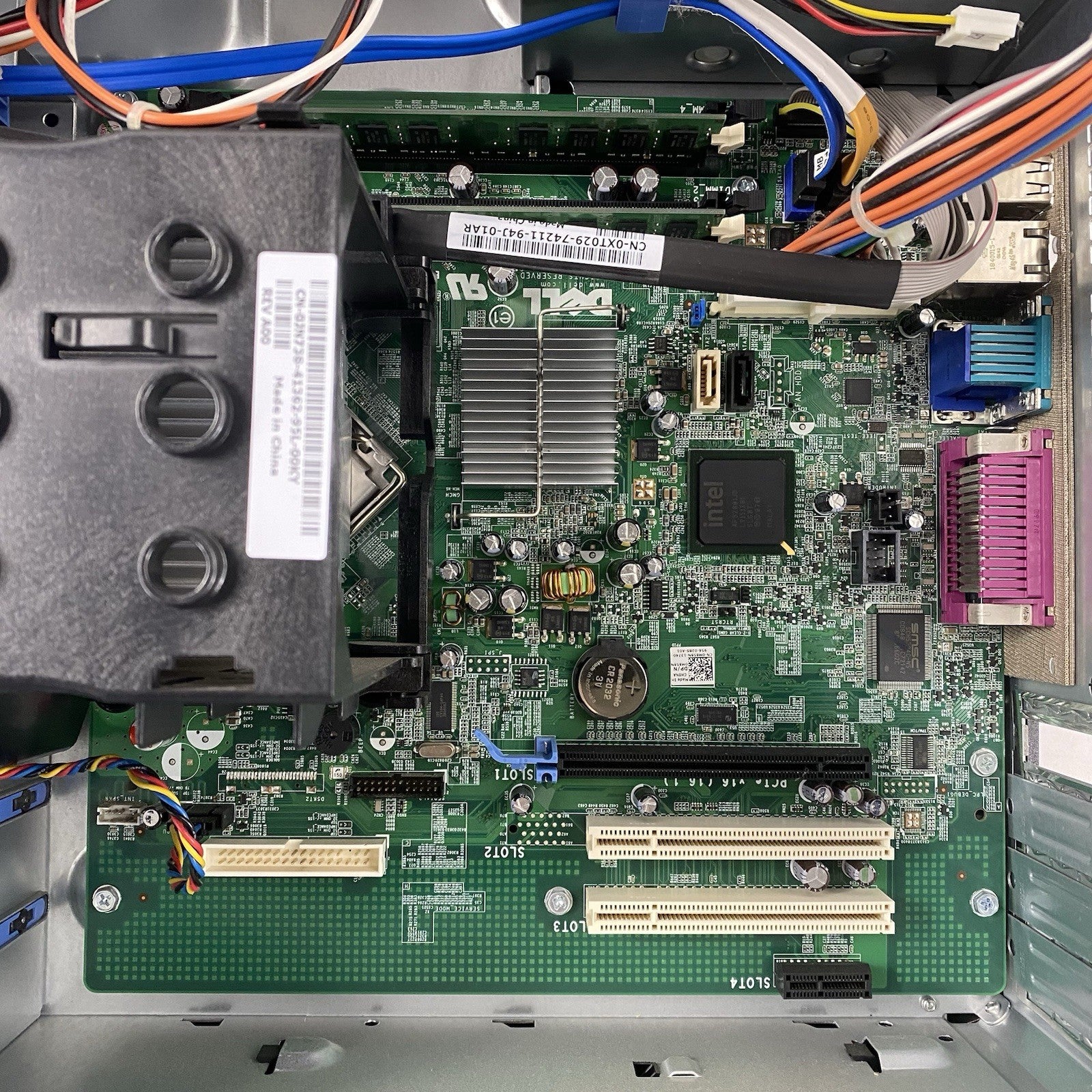 Dell OptiPlex 760 MT Pentium Dual-Core E5200 2.5GHz 4GB RAM No HDD No OS