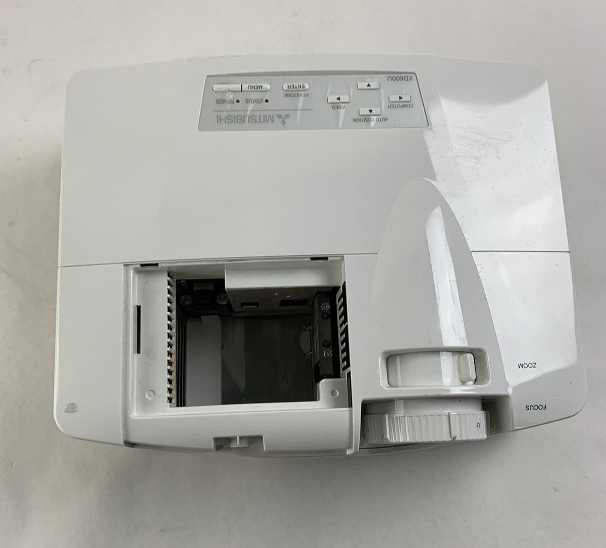 Mitsubishi XD600U Projector