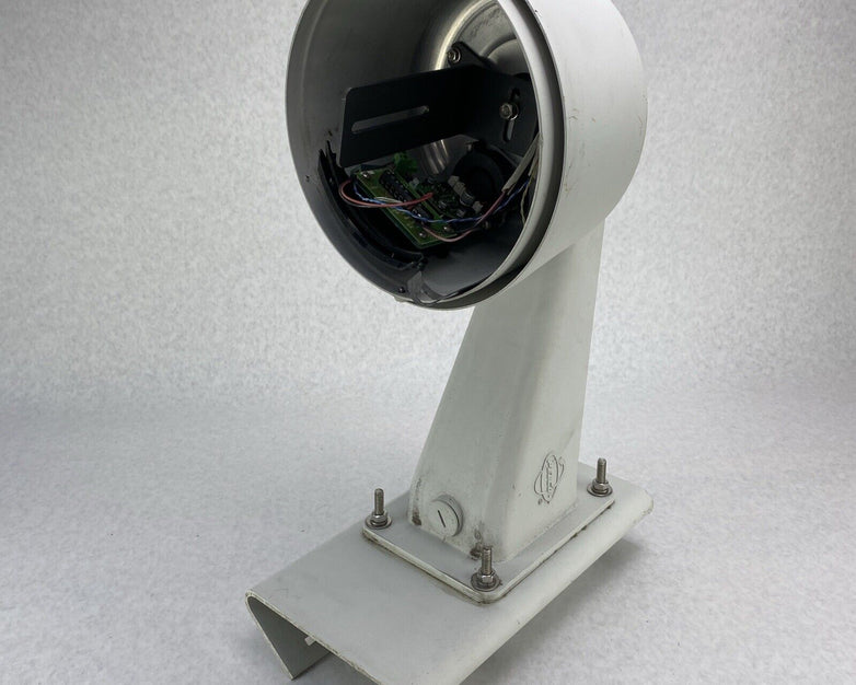 Pelco DF5-PG-E1 Fixed Mount Outdoor Pendant No Camera w/ Wall Mount PA-402