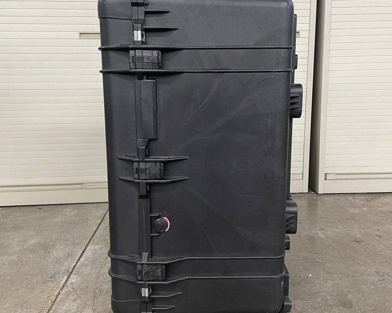 Pelican 1630 Wheeled Protector Hard Case With Foam