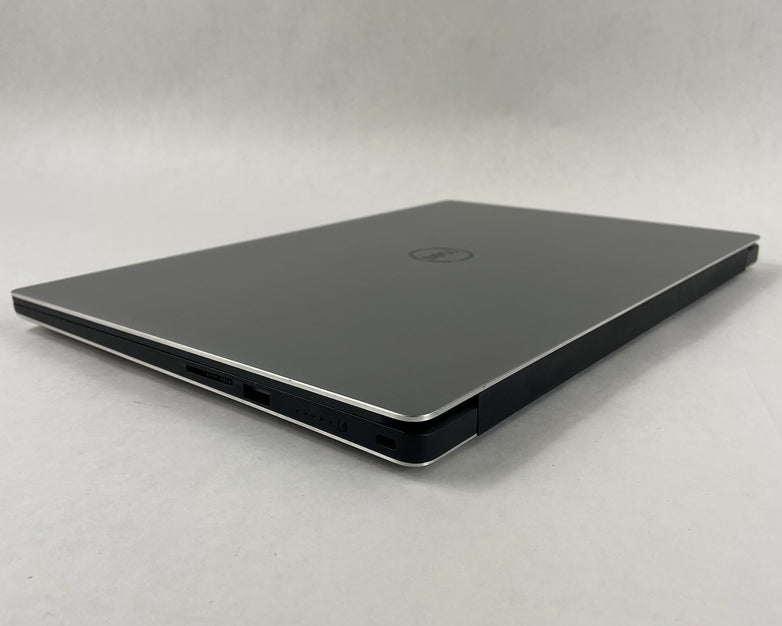 Dell XPS 15 9560 15.6" i7-7700HQ 2.80 GHz 8 GB RAM No SSD/OS/AC