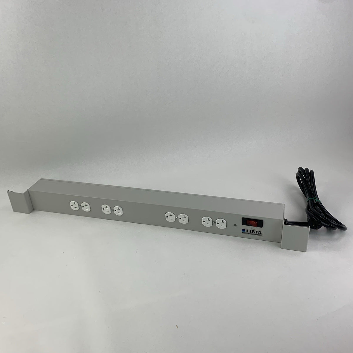 Lista LR51943 Series 8000 Workbench Power Strip 125V 15A 1875W - Outlets Tested1