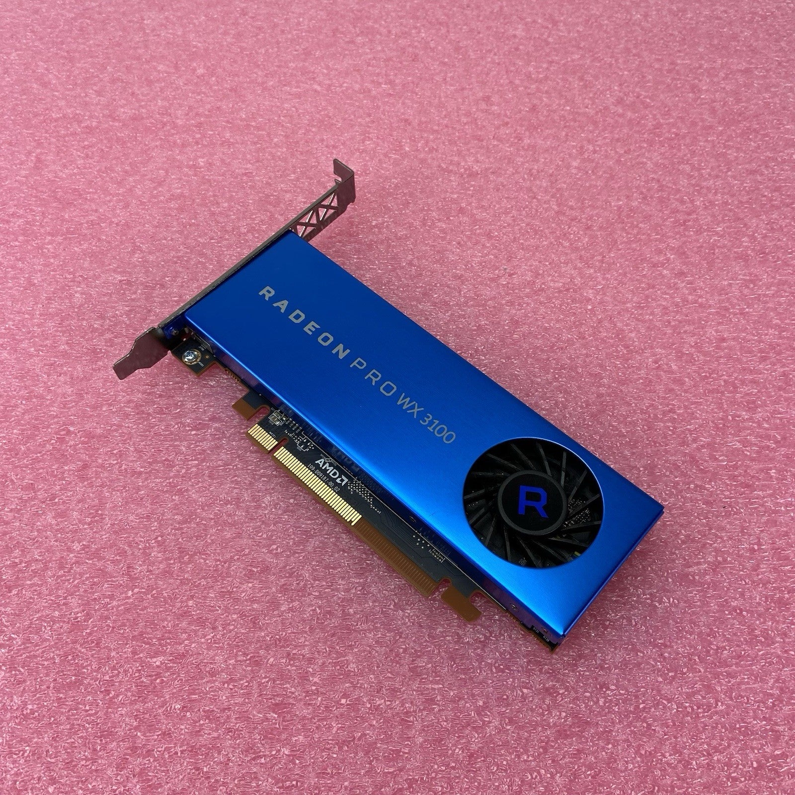 Radeon Pro WX 3100 PCIe x16 4GB GDDR5 Full Height Graphics Card 0