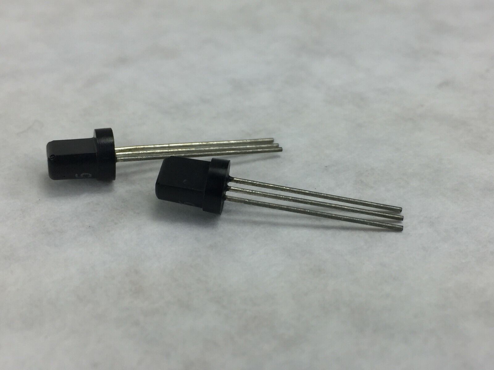 2N5365 PNP Transistor T0-92 (Lot of 23)