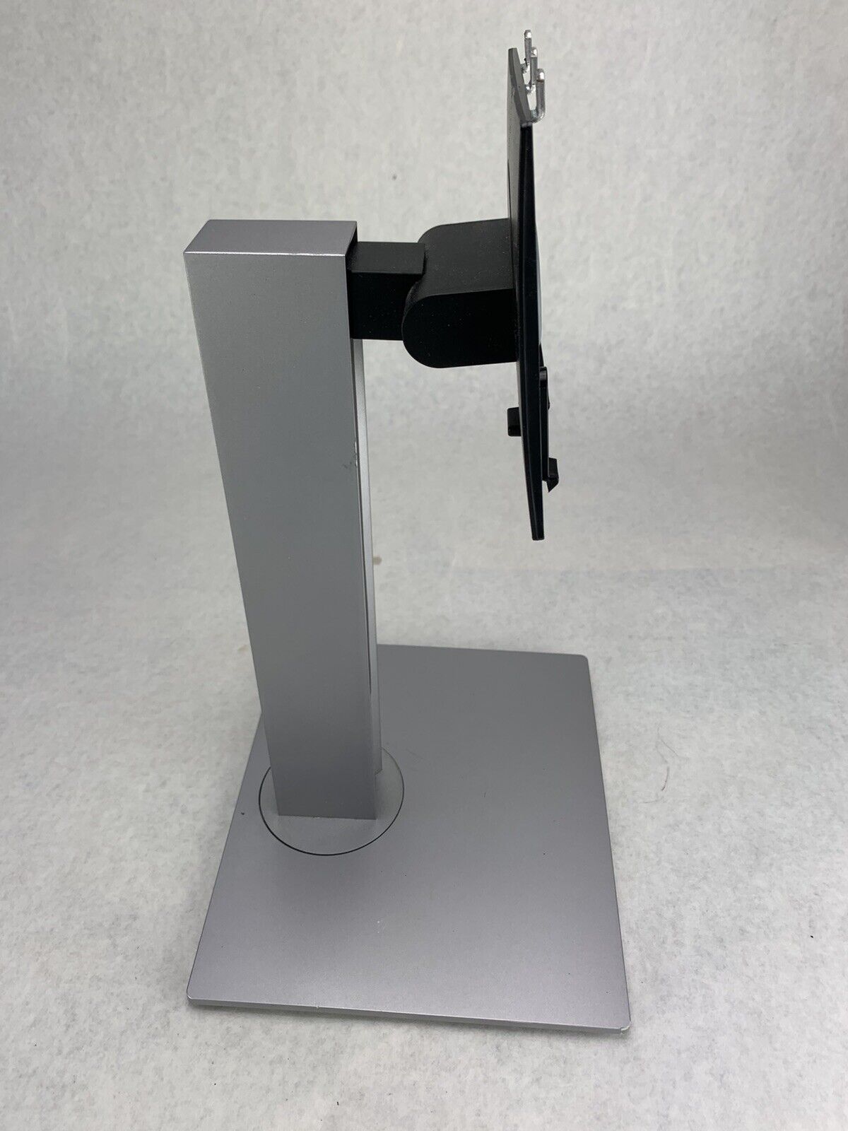 HP E243 Monitor Stand Q37G0779023BRV00FH