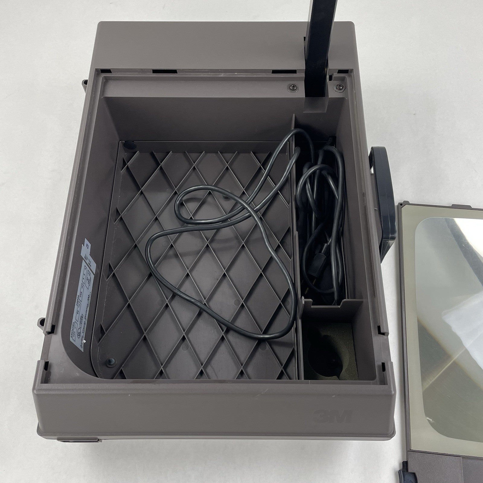 3M 2000AG Overhead Projector For Parts Not Working