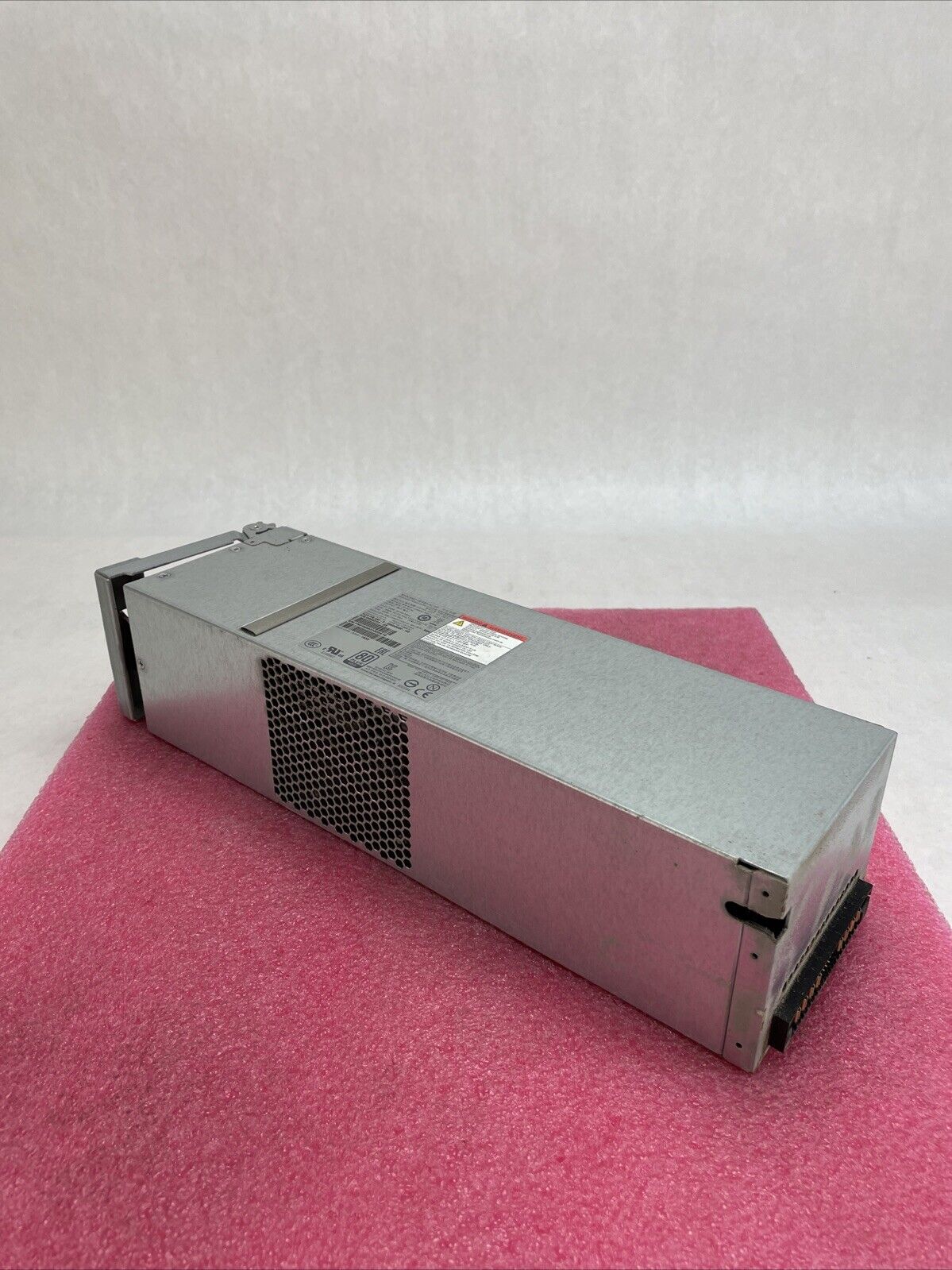 Flextronics SP-PCM02-HE580-AC-HP 584W XRT-S-0580ADU00-103 Power Supply