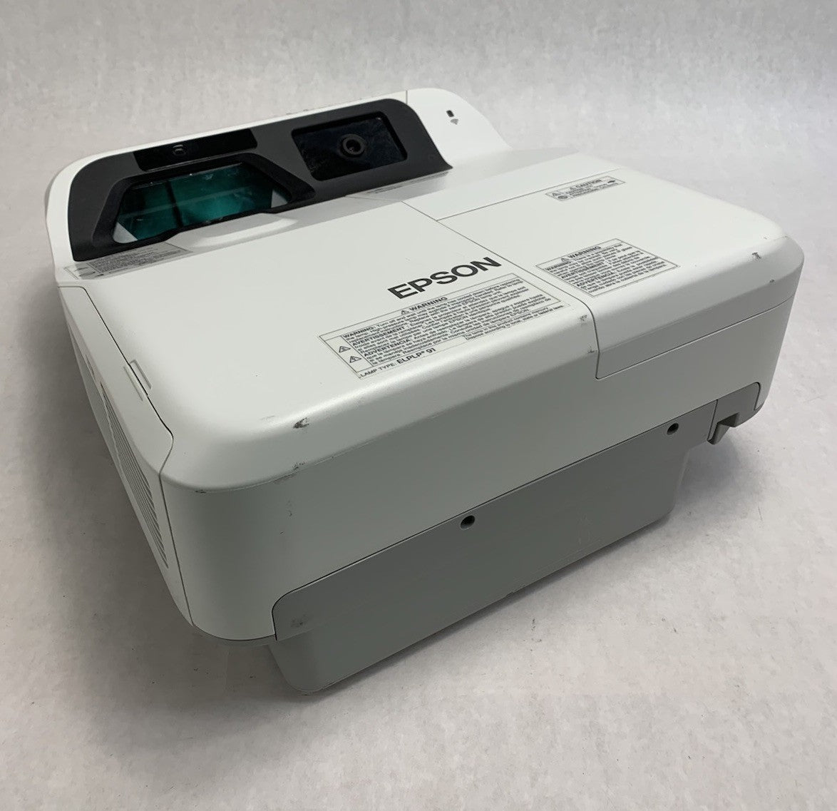 Epson PowerLite 695Wi H740A LCD Lamp Projector 1518 Lamp Hours - No Remote0