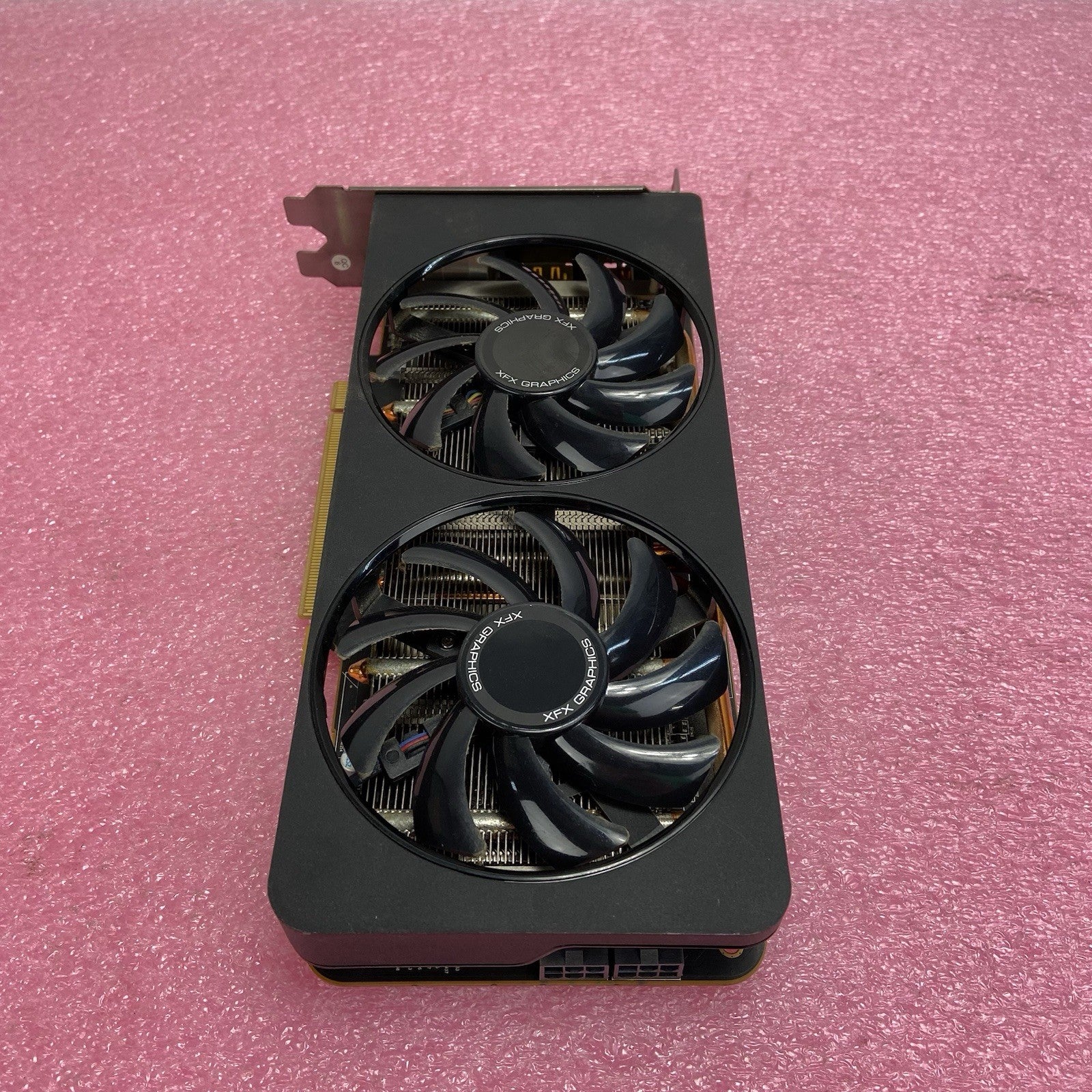 XFX Radeon R9 285 918M 2GB VRAM GDDR5 PCIe Graphics Card1