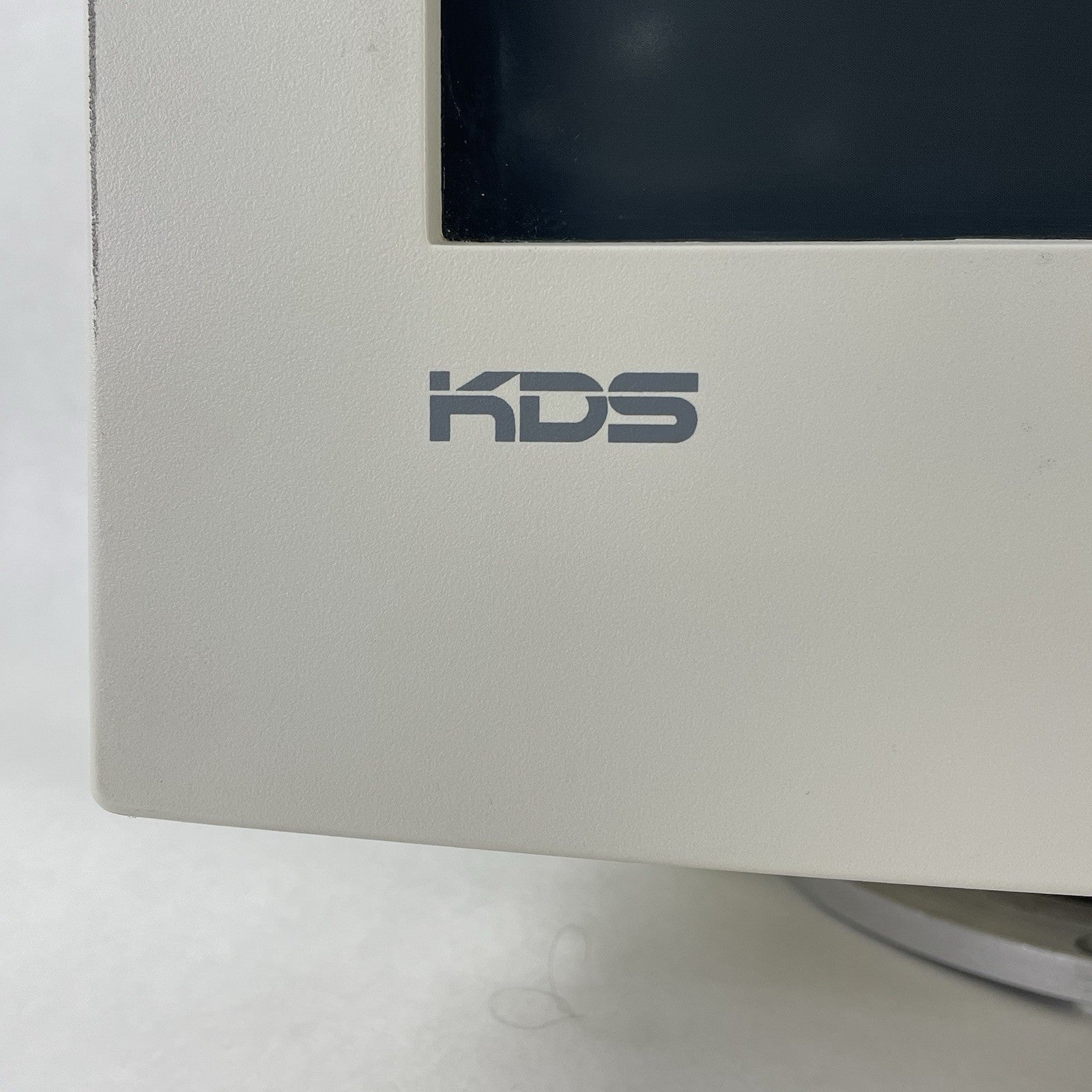 KDS 17" CRT Retro Gaming Monitor XF-70 Xflat Korea Data Systems Broken Stand11