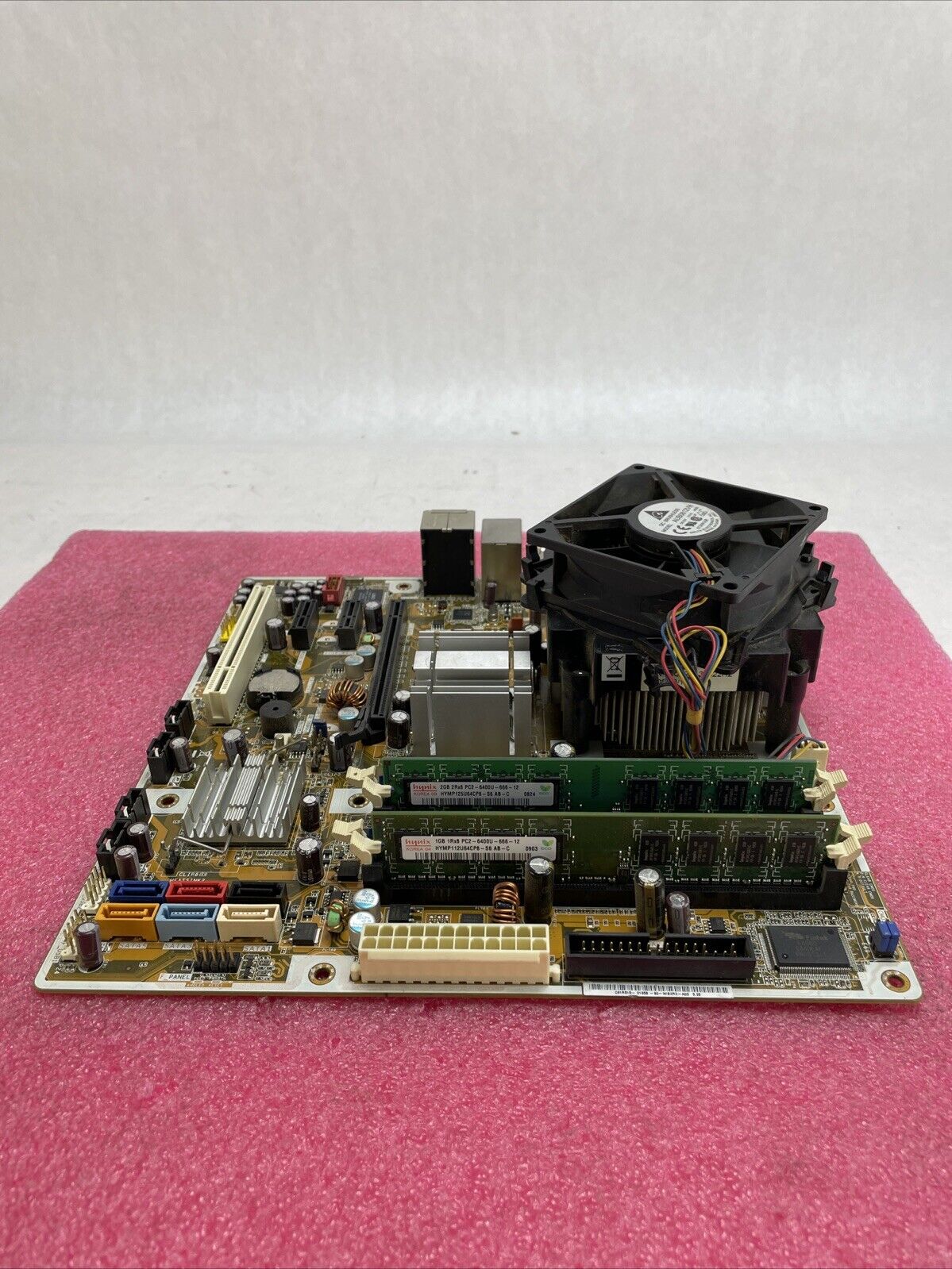ASUS IPIBL-LB Motherboard Intel Core 2 Quad Q8200 2.33GHz 3GB RAM