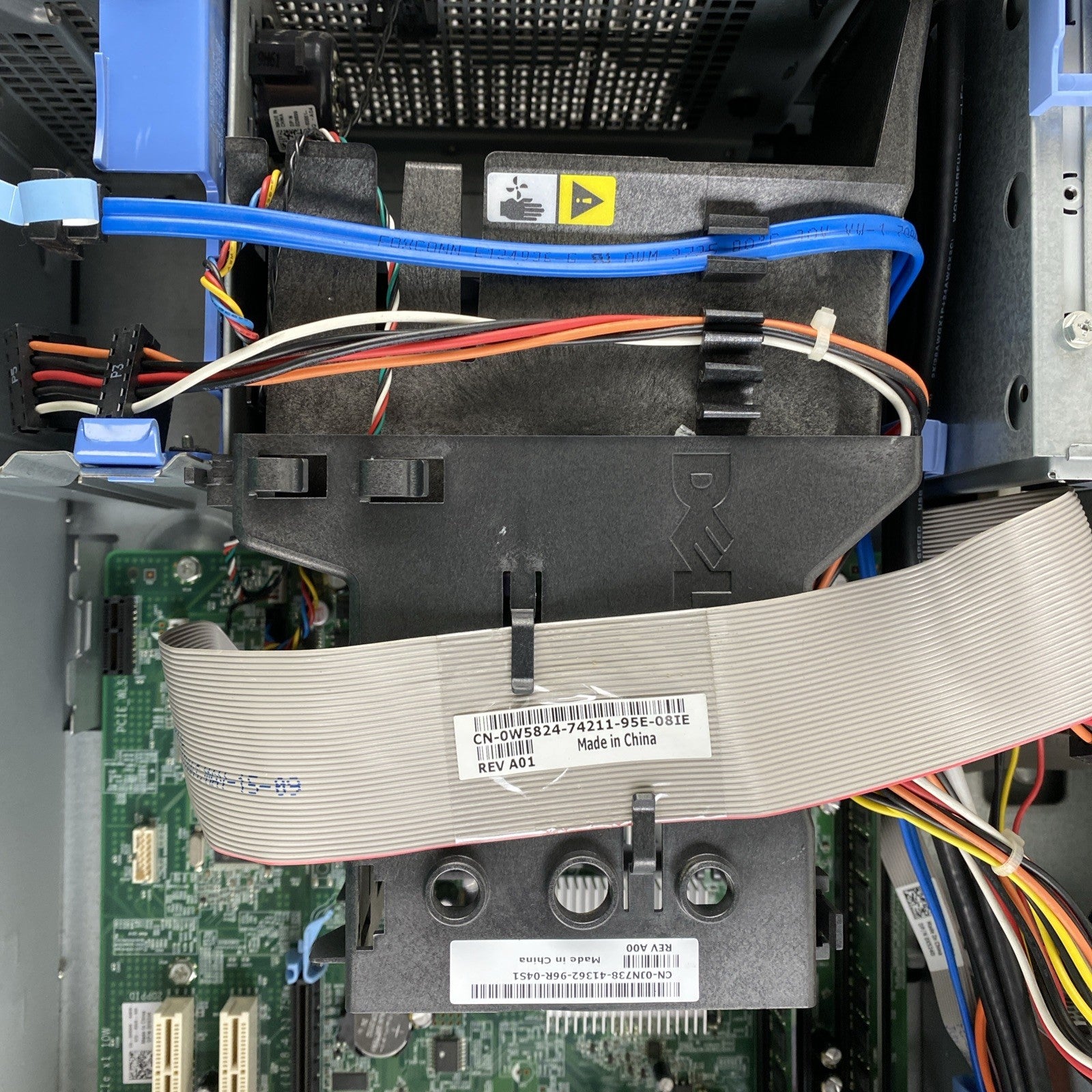 Dell OptiPlex 960 MT Core 2 Quad Q6600 2.40GHz 4GB RAM No HDD No OS