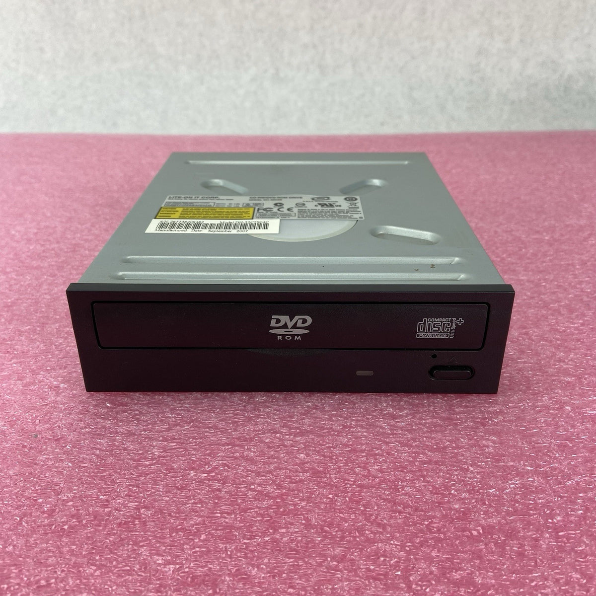 Lite-ON IT Corp CD-RW/DVD-ROM SATA Internal Desktop Drive Tested DH-52C2S1