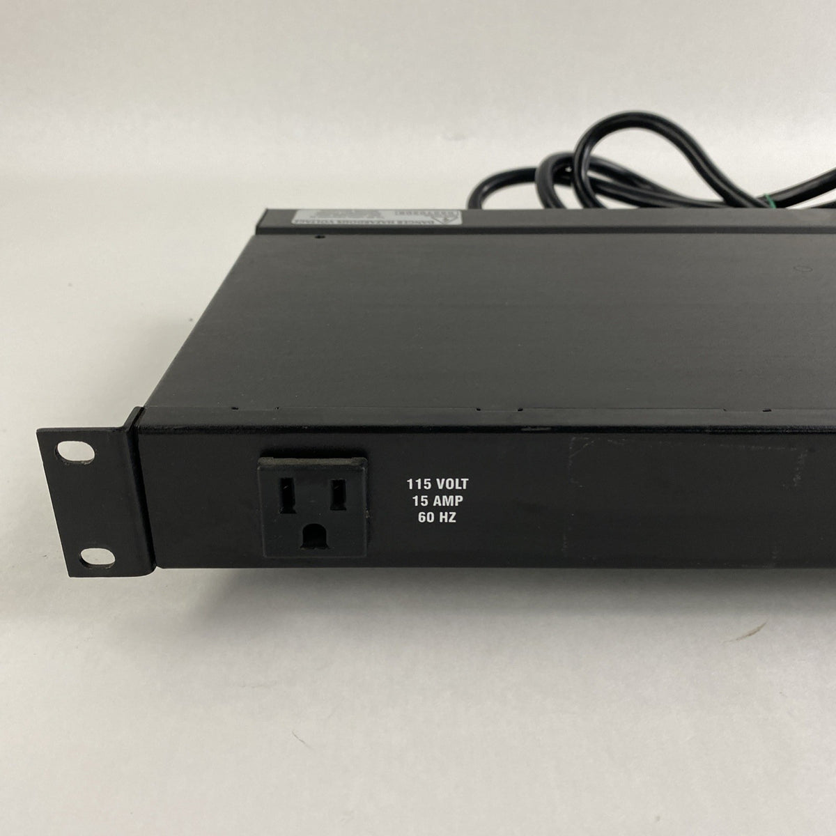 Middle Atlantic PD-920R-NS 20 AMP Power Center 8 Outlet2