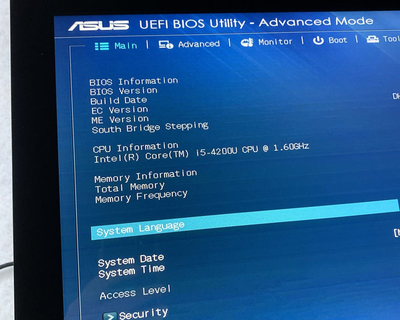 ASUS All-in-One PC ET2321I 23" Touch Core i5-4200U 1.60MHz 8GB RAM No Stand HDD