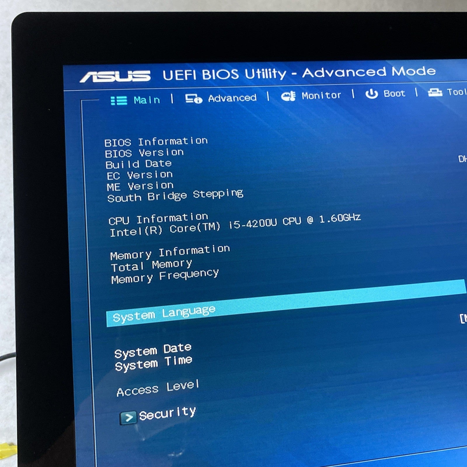 ASUS All-in-One PC ET2321I 23" Touch Core i5-4200U 1.60MHz 8GB RAM No Stand HDD