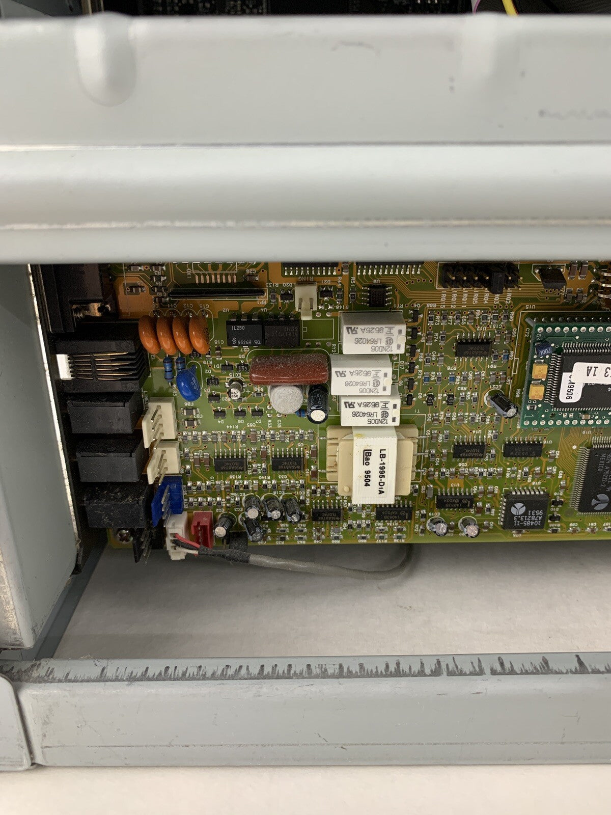 Packard Bell Legend 422CDT Vintage PC Pentium 120 MHz 16 MB Ram No OS No HDD
