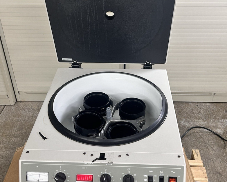 Beckman Allegra 6KR Refrigerated Centrifuge w/ Bucket Rotor - Parts or Repair