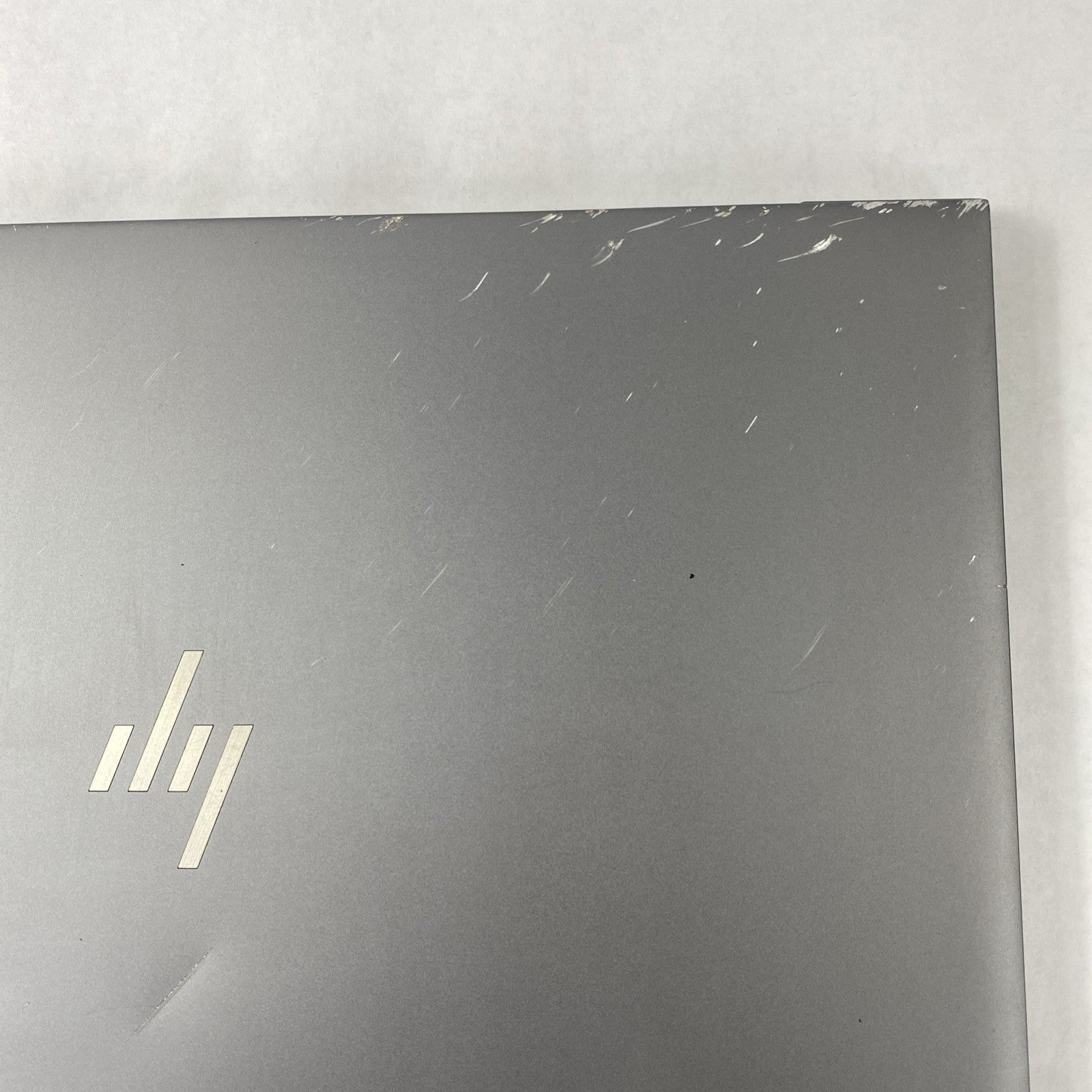 HP ZBook 15u G6 15.6" Touch Core i7-8565U 1.80 GHz 16 GB RAM No HDD No OS