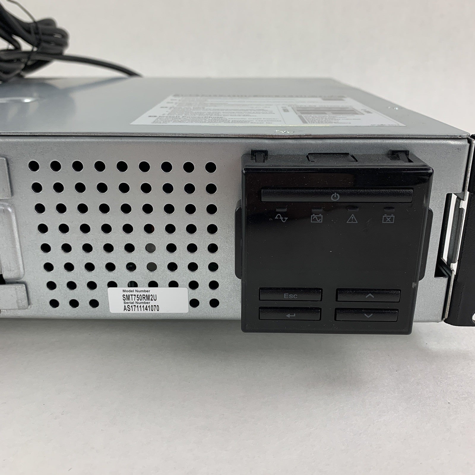 APC SMT750RM2U Line Interactive Rackmount Smart-UPS  No Battery Tested