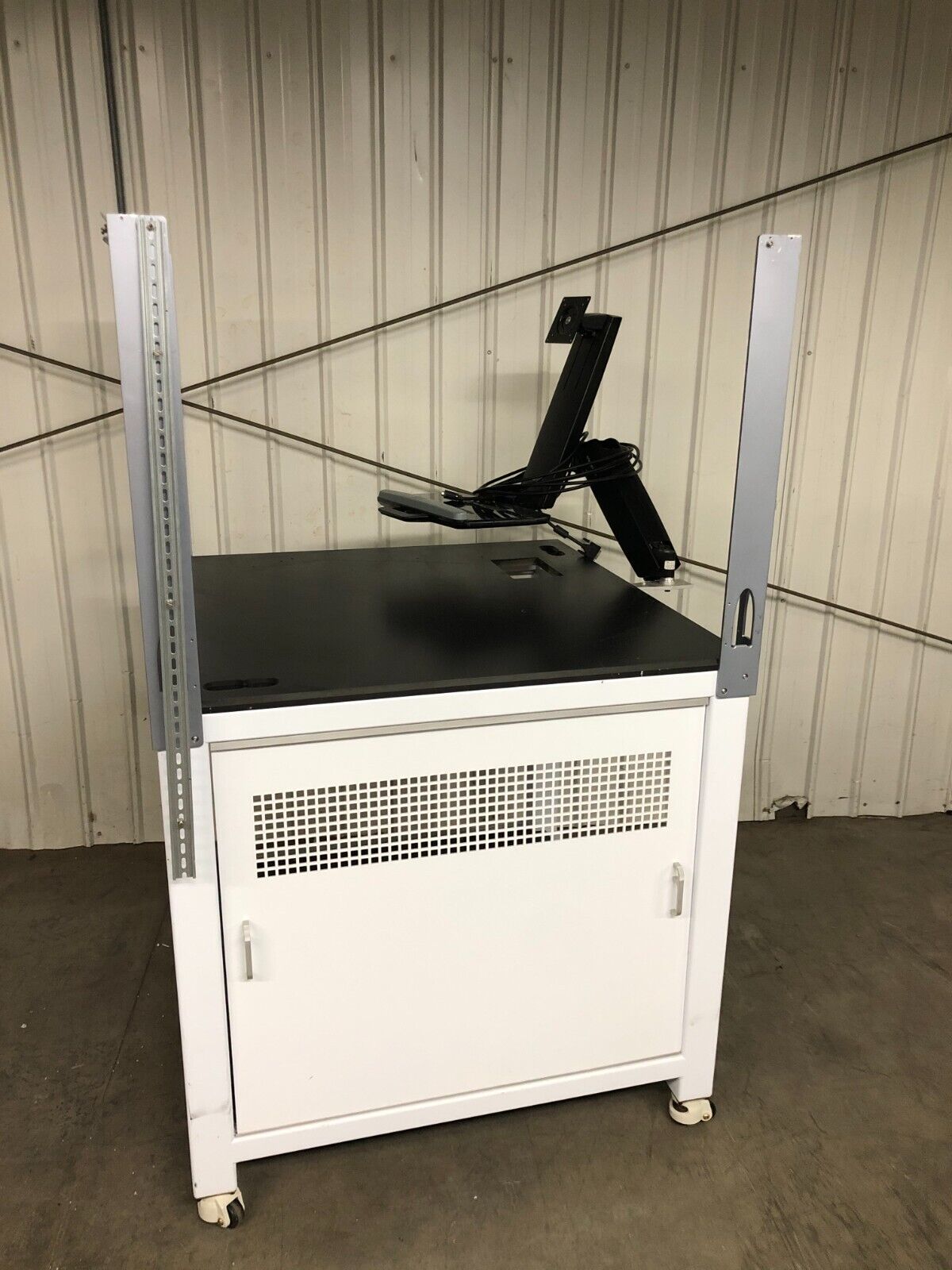 Unbranded Balance Medical Lab Rolling Work Table w/ Ergotron Mount 40"x40"x40"
