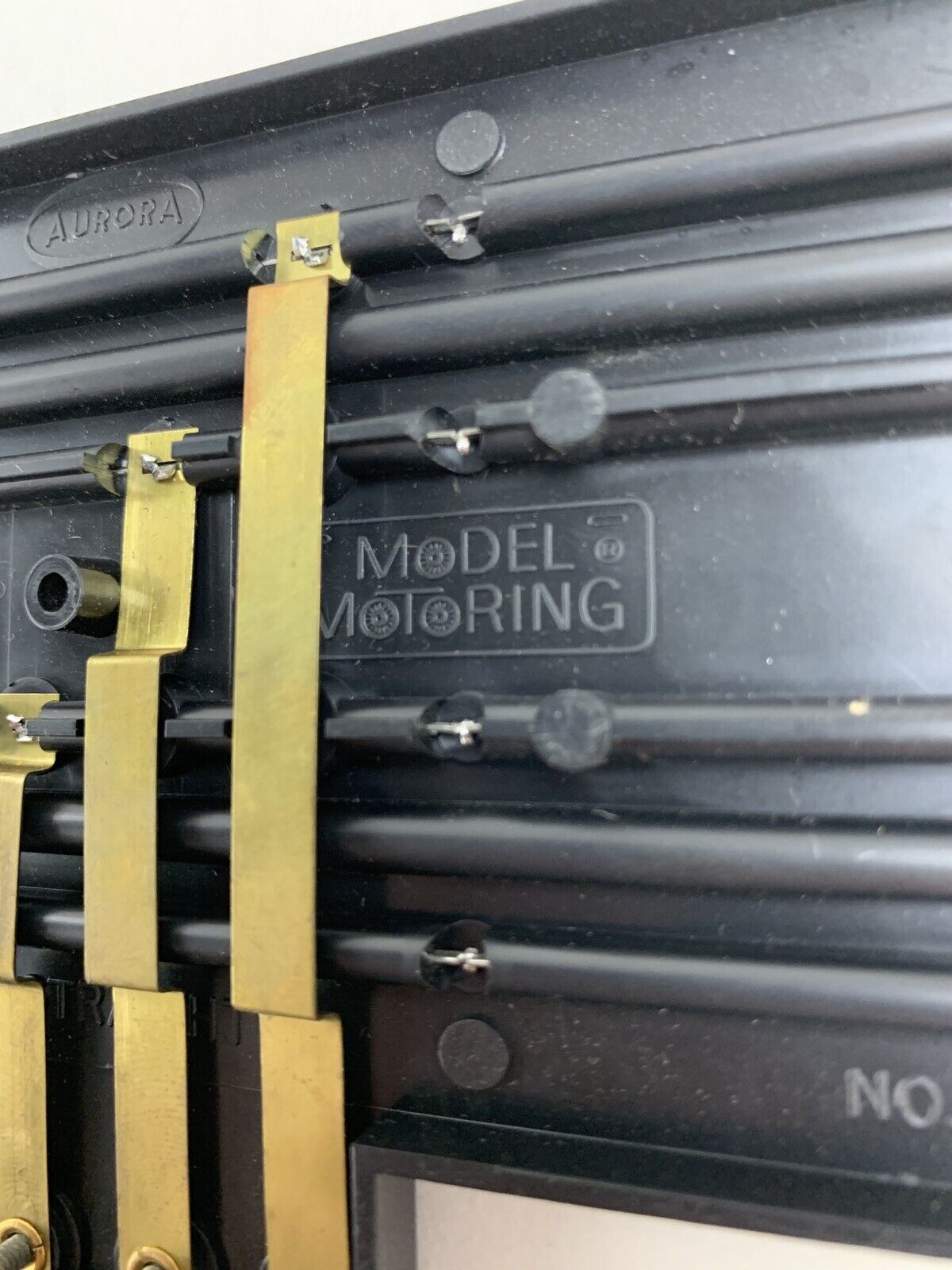 Aurora 1520 Model Motoring 7x Straight Tracks and 1x Terminal Track 9"