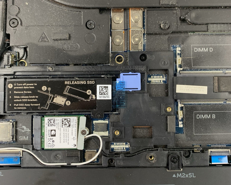 Dell Precision 7550 15.6'' Intel i7-10750H 2.6 GHz 32 GB Ram No OS No HDD