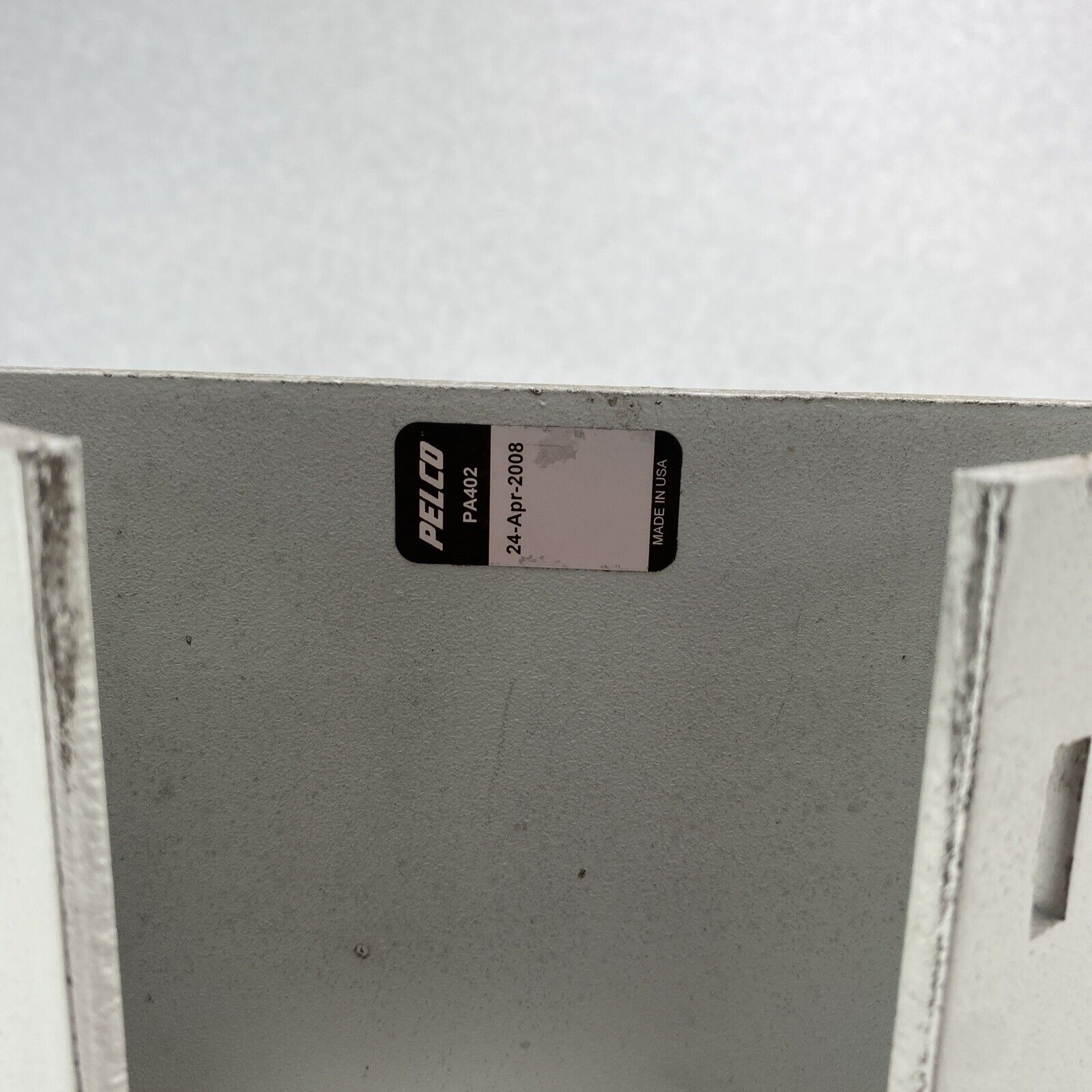 Pelco DF5-PG-E1 Fixed Mount Outdoor Pendant No Camera w/ Wall Mount PA-402