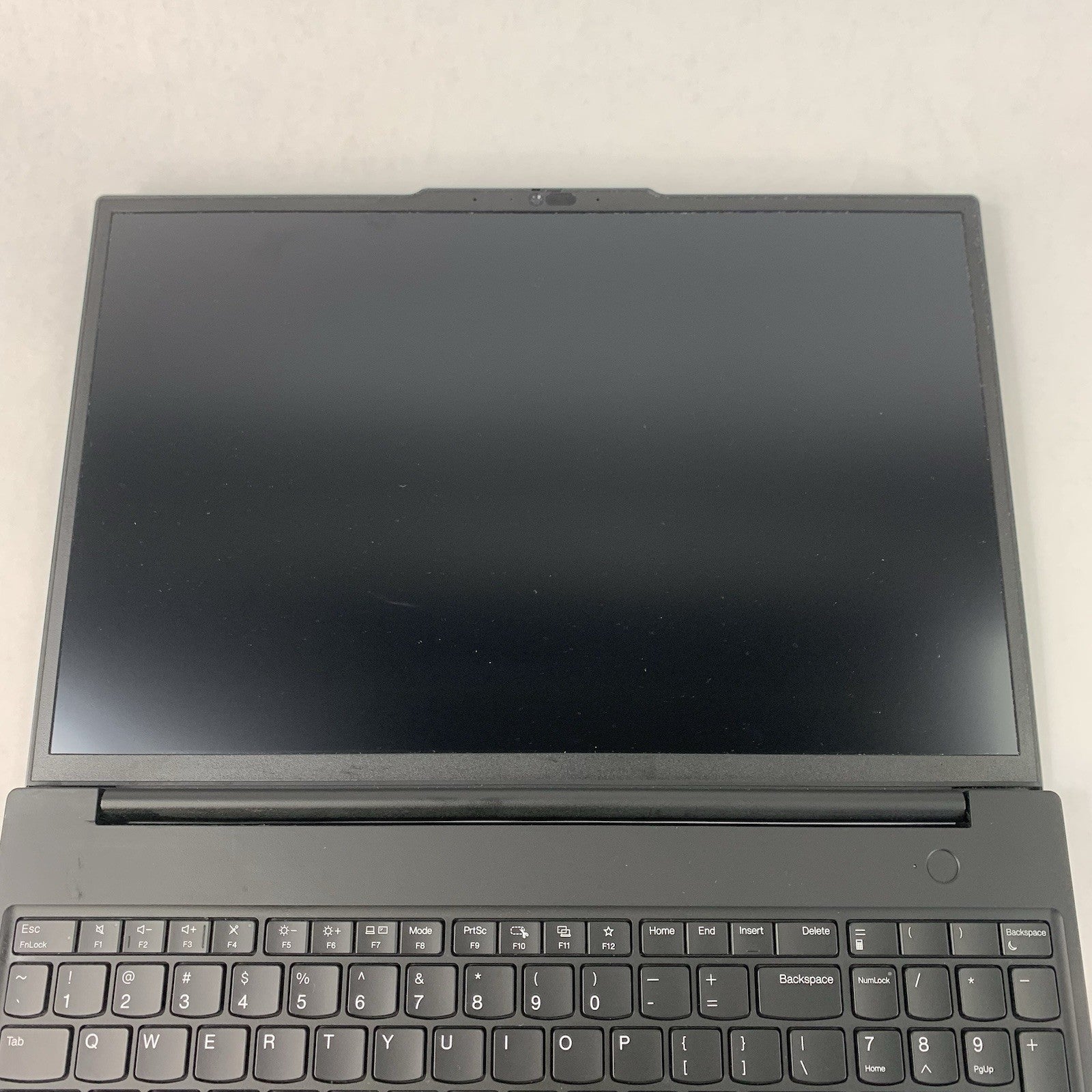 Lenovo ThinkPad P16s Gen3 Ultra 7 155H 1.4 GHz 32 GB RAM Heat Spots No OS/SSD/AC6