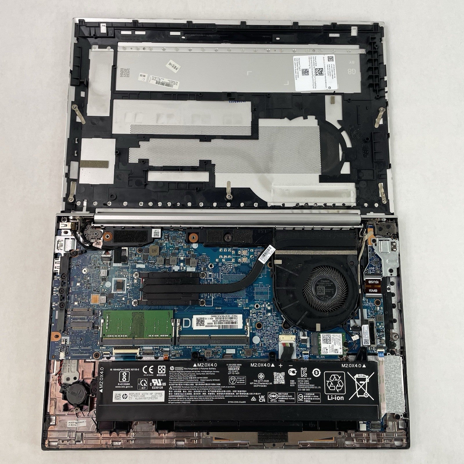 HP EliteBook 850 G8 15.6" i5-1145G7 2.60 GHz 8 GB RAM No SSD/OS/AC- Bent SC Slot17
