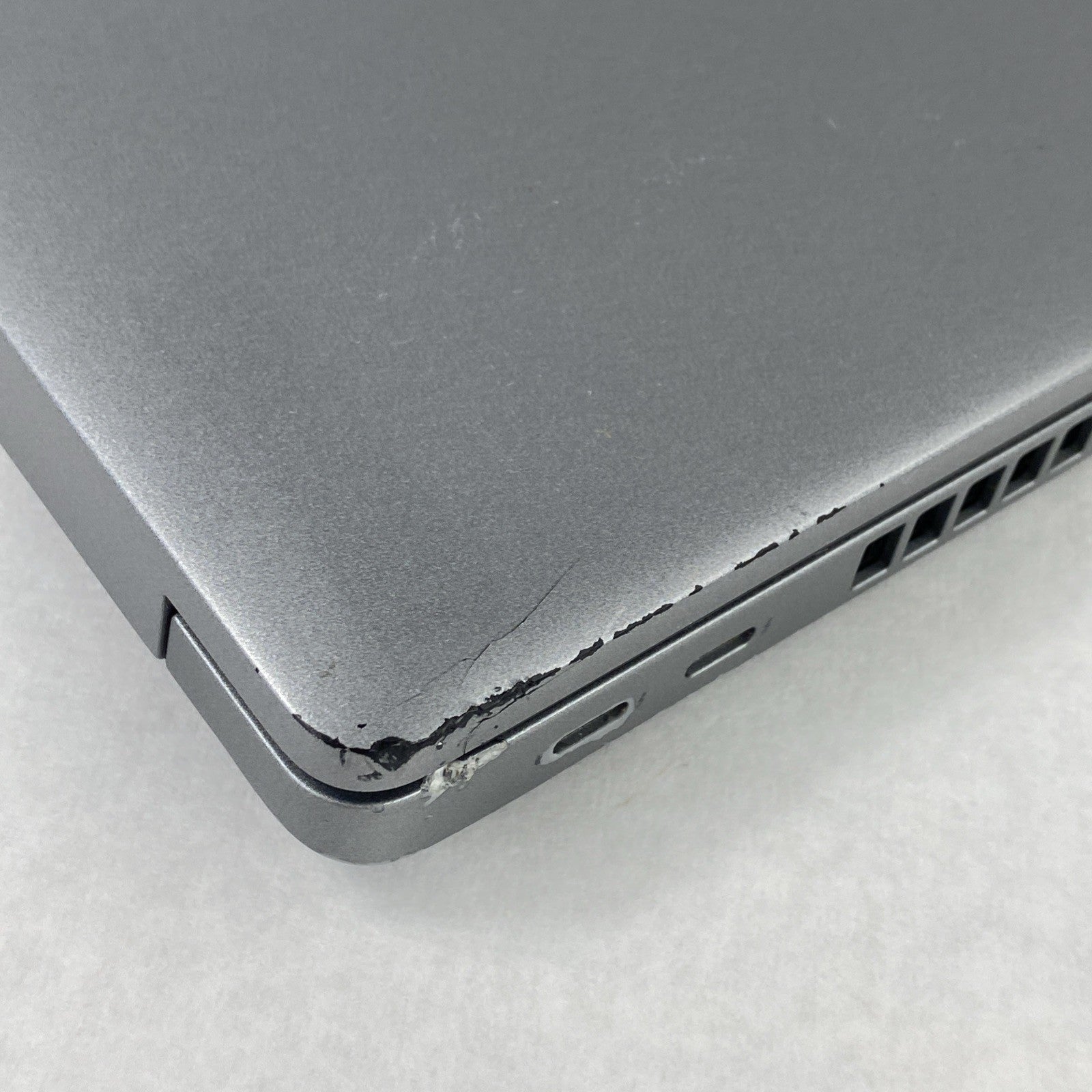 Dell Latitude 5520 Intel Core i5-1145G7 2.60 GHz 16 GB RAM 15.6" No SSD No OS