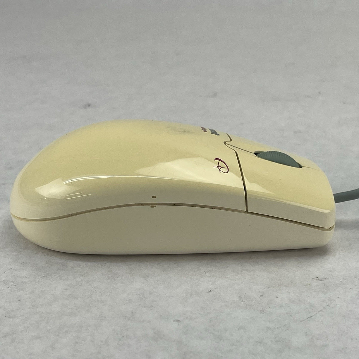 Microsoft Intellimouse X04-91790 Mouse Yellowing - Tested3