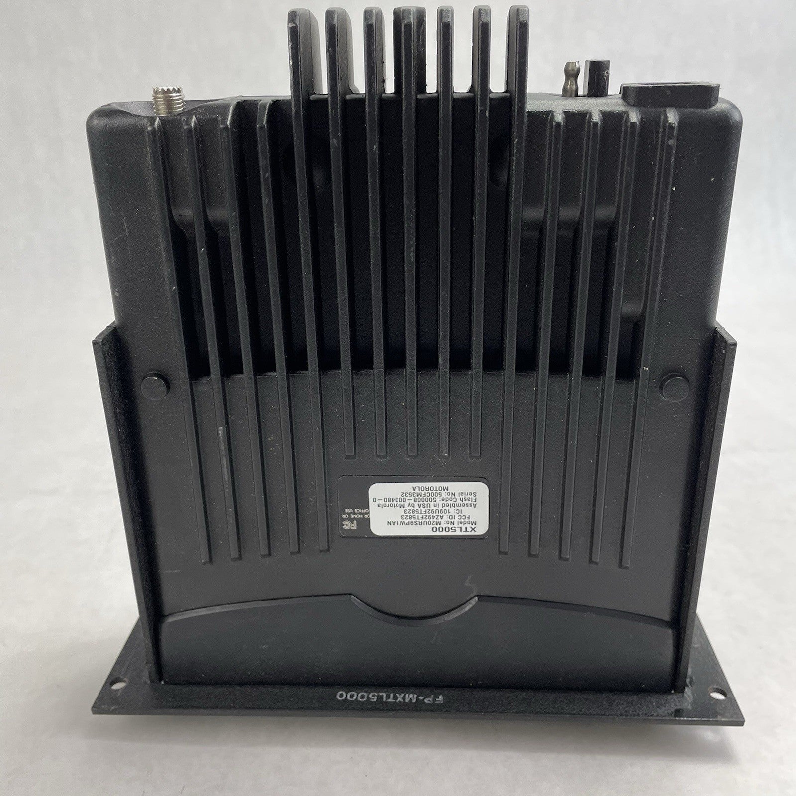 Motorola XTL 5000 M20URS9PW1AN 700/800 MHz Mobile Radio – Untested