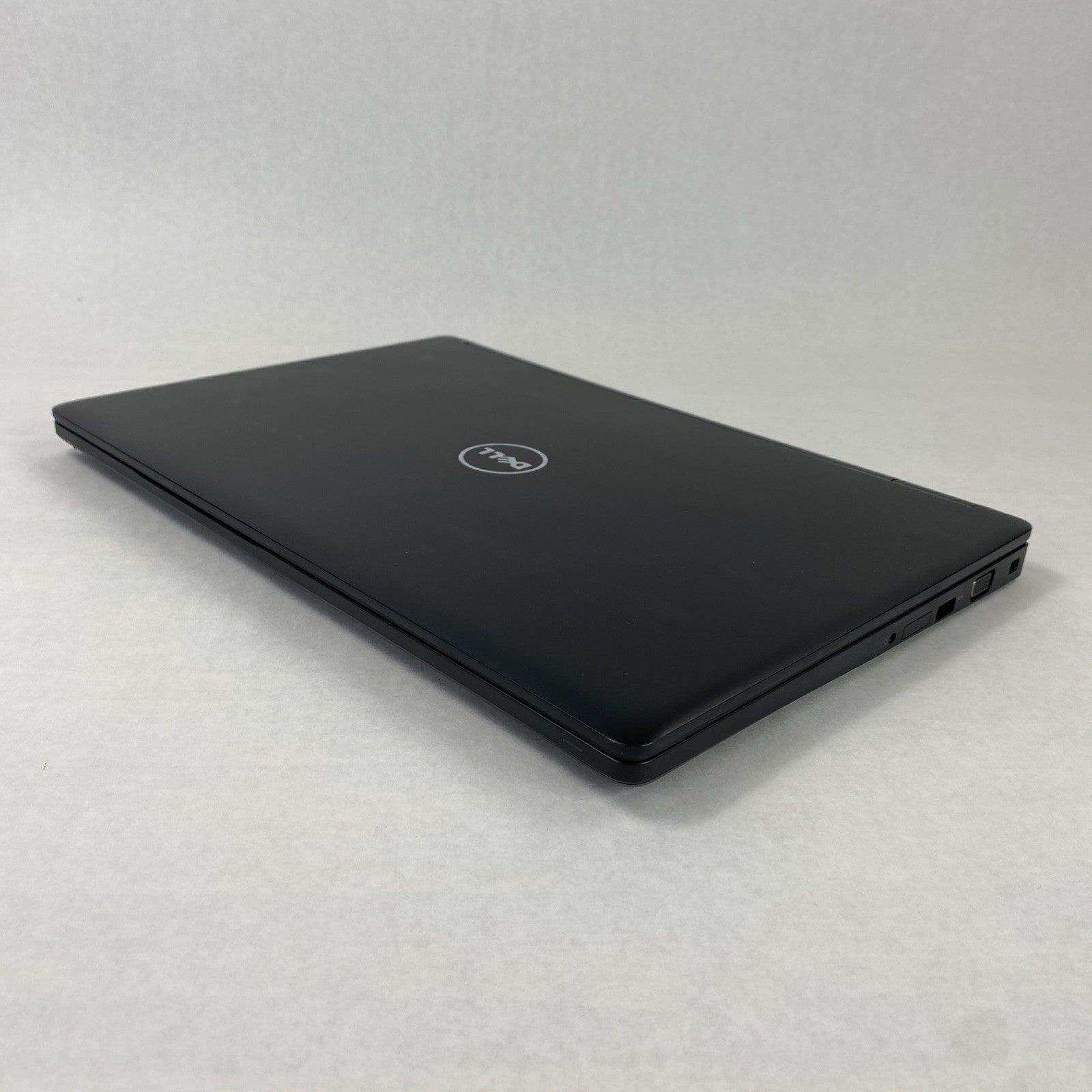 Dell Latitude 5580 Intel Core i5-7300U 2.60 GHz 8 GB RAM 15.6" No HDD No OS