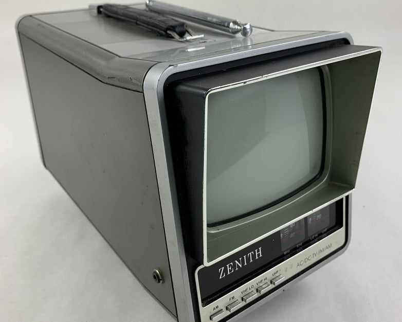 Zenith BT055S1 Portable 5” Television AM/FM Radio 1986 Vintage Untested