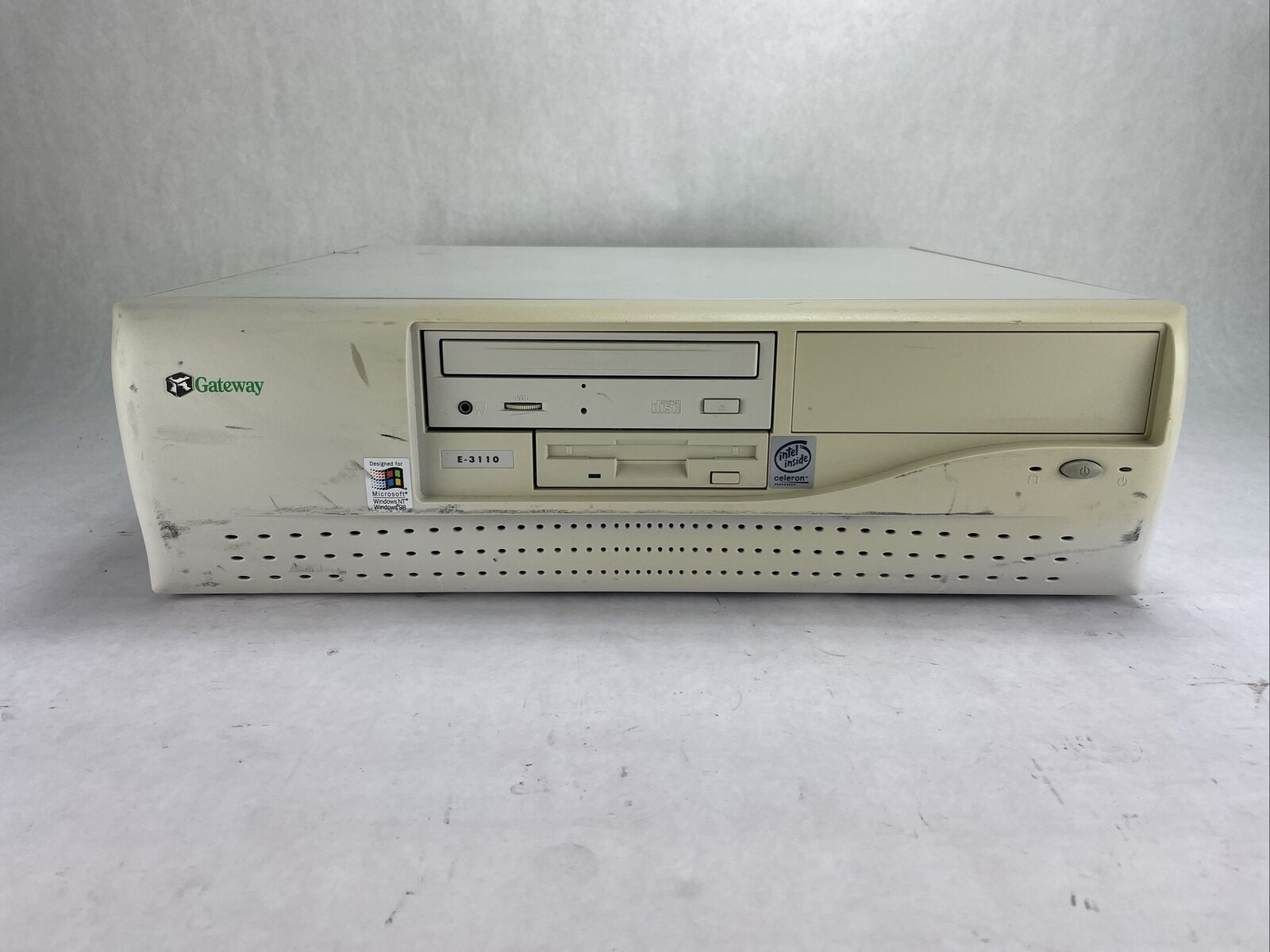 Gateway E-3110 DT Intel Celeron 333MHz 32MB RAM No HDD No OS