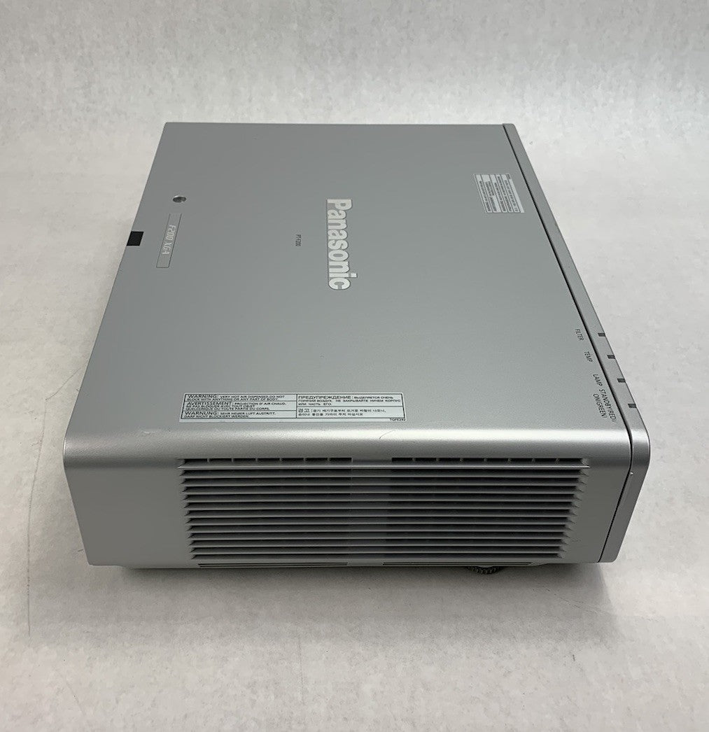 Panasonic PT-F200U LCD Projector No Remote 1831 Lamp Hours