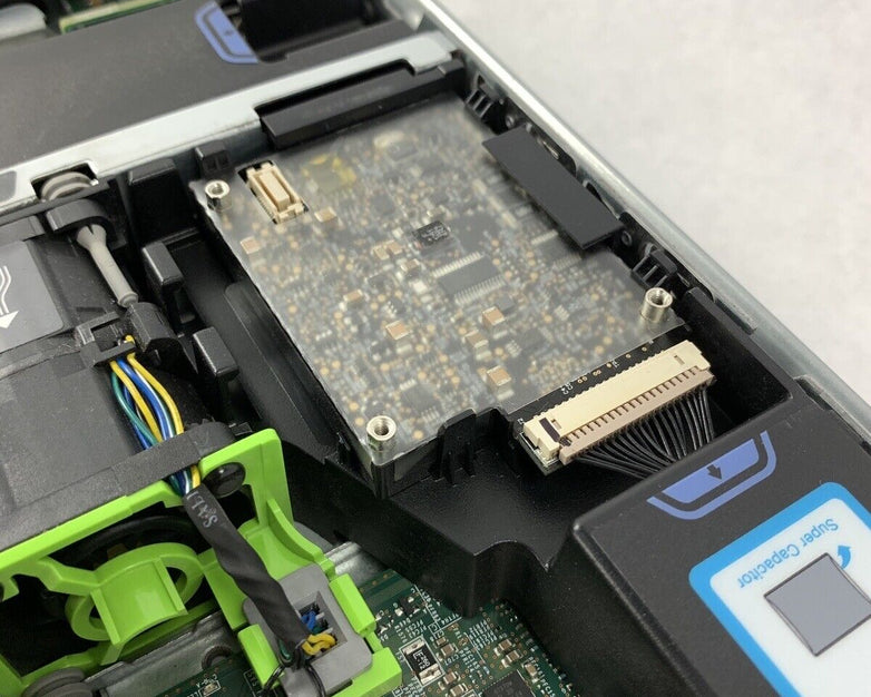 Cisco UCSC-C220-M3S V01 Xeon E5-2609 2.40 GHz  32 GB RAM No OS No HDD