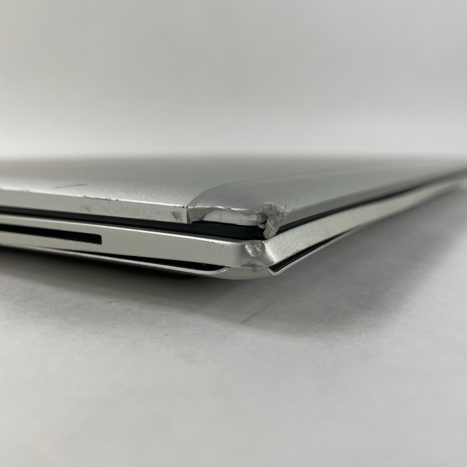 HP EliteBook 850 G8 15.6" i5-1145G7 2.60 GHz 8 GB RAM No SSD/OS/AC - Corner12