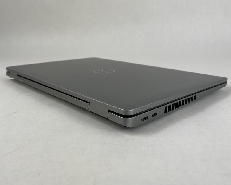 Dell Latitude 5520 15.6" i5-1145G7 2.6GHz 8GB RAM No SSD/OS/AC - Scratched Paint