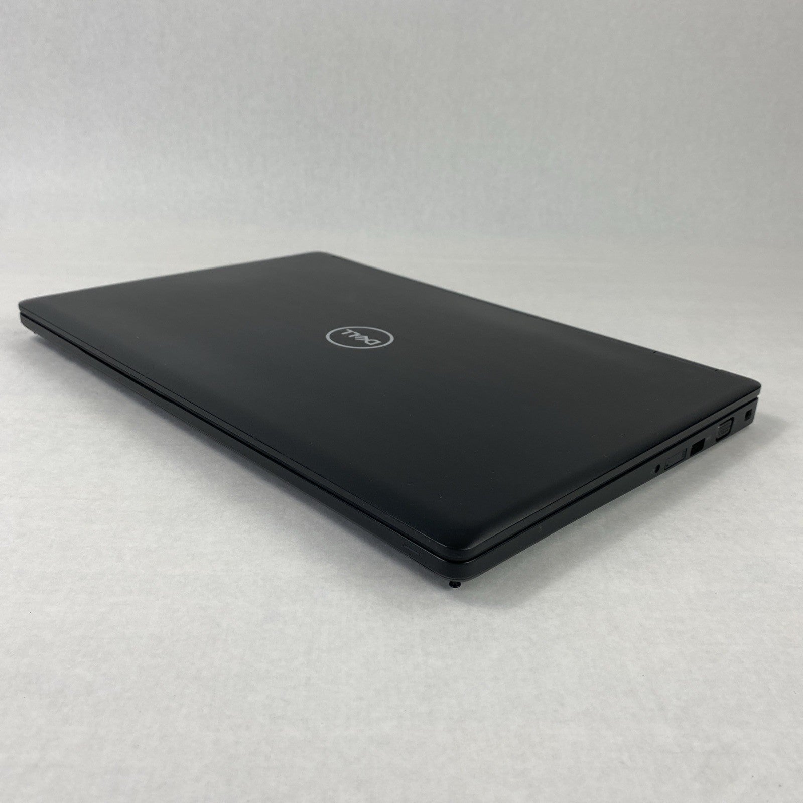 Dell Latitude 5590 Core i7-8650U 1.90 GHz 8GB RAM 15.6" No HDD No OS