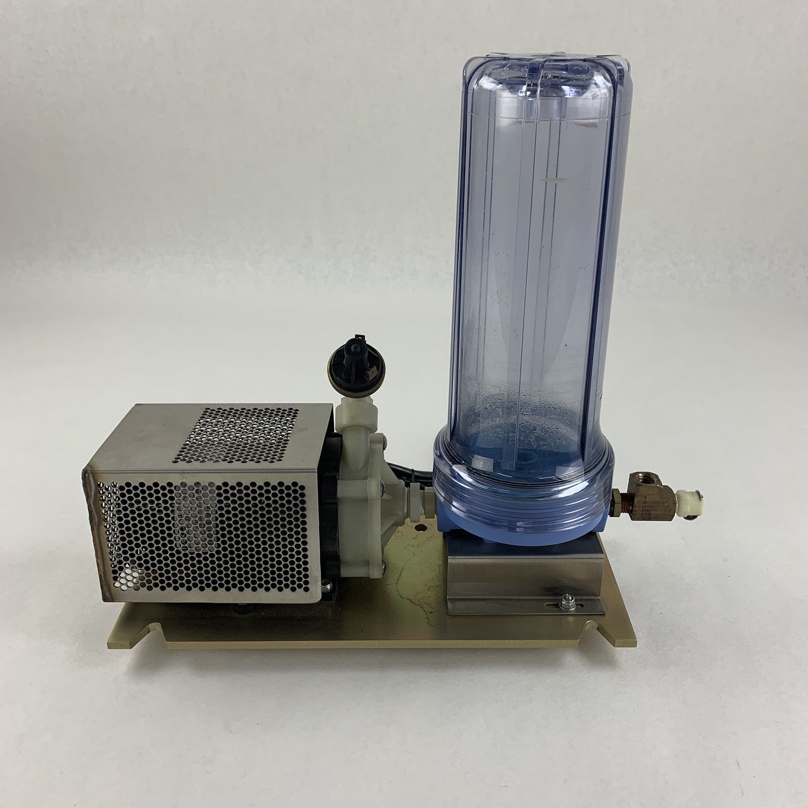 March MFG MDXT Centrifugal Magnetic Pump 1300/1550 RPM 50/60Hz SAE w/ Vessel