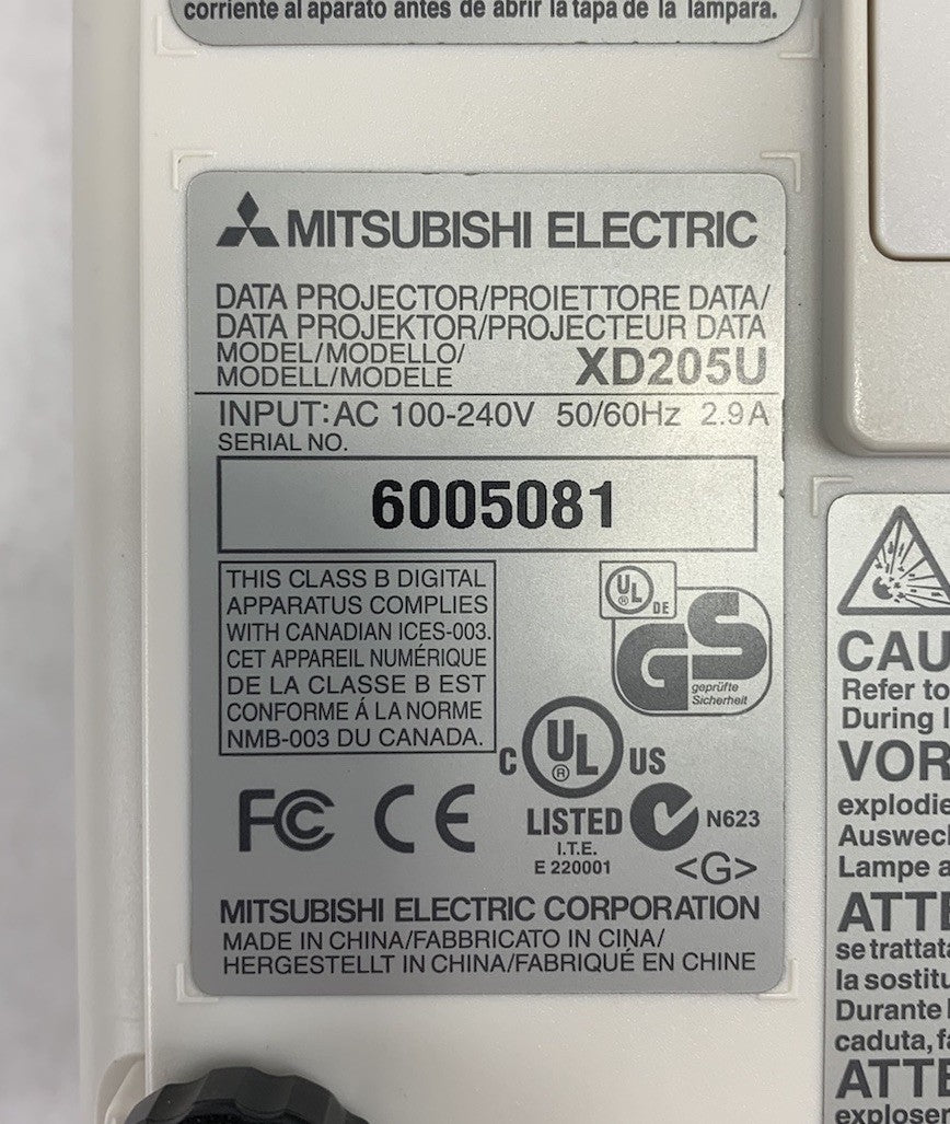 Mitsubishi XD205U Projector - No Remote